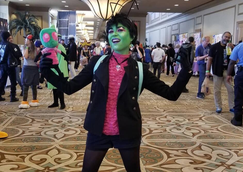 王源迎来19岁生日 王俊凯-易烊千玺零点